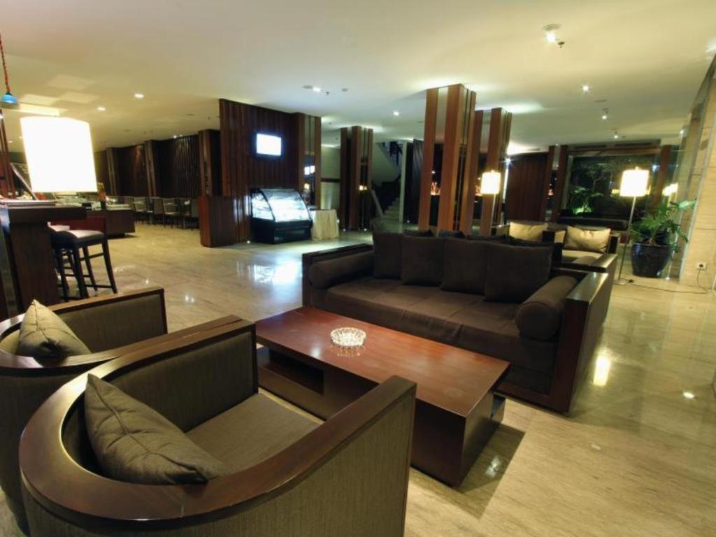 Mitra Bandung Hotel Exterior photo