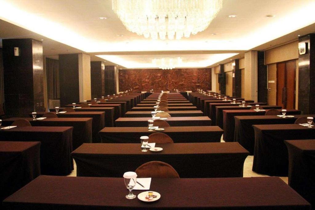 Mitra Bandung Hotel Exterior photo