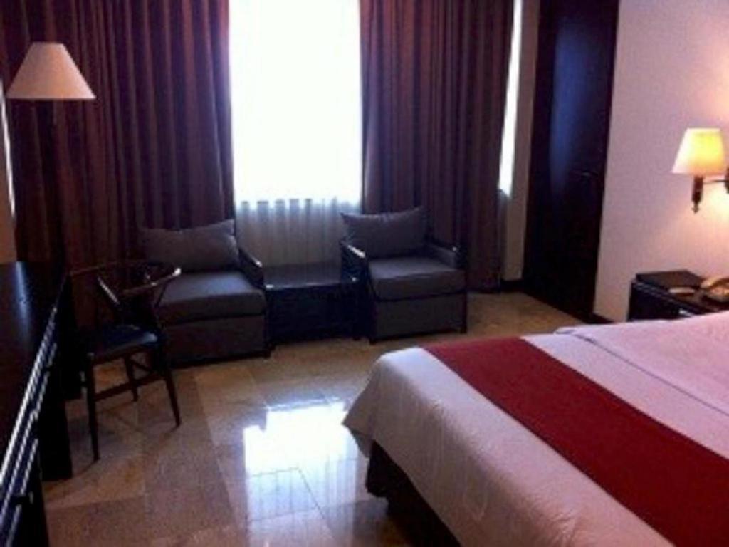 Mitra Bandung Hotel Exterior photo