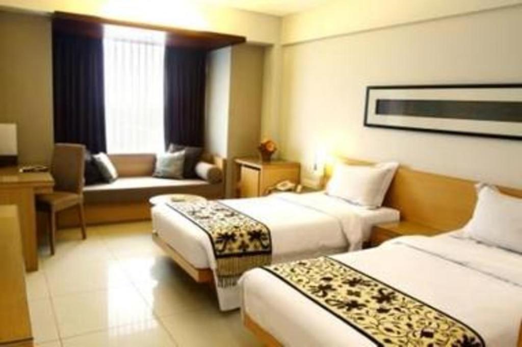 Mitra Bandung Hotel Exterior photo