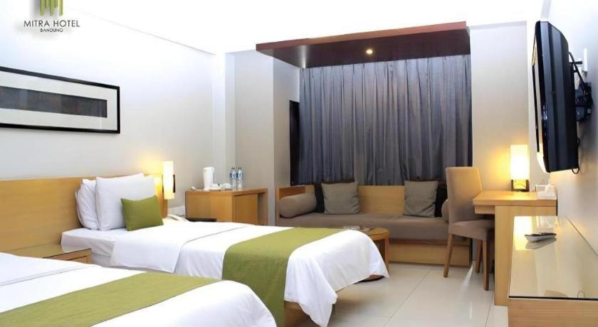 Mitra Bandung Hotel Exterior photo