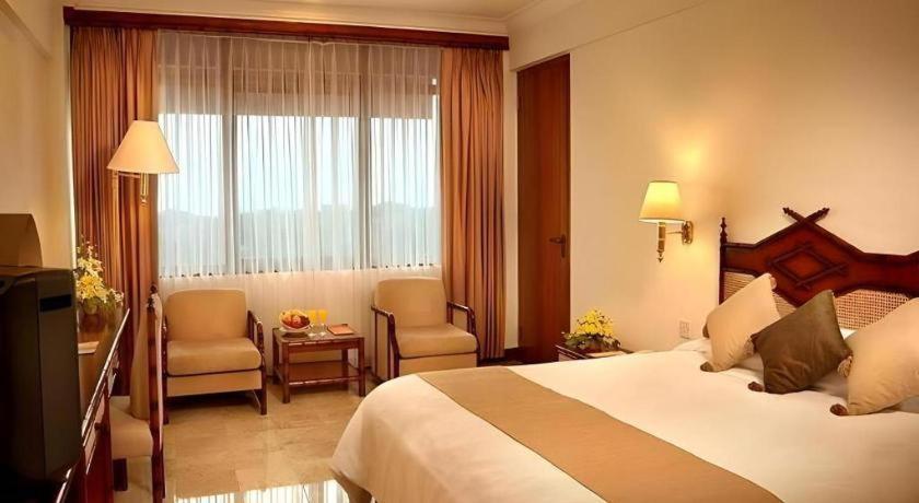 Mitra Bandung Hotel Exterior photo