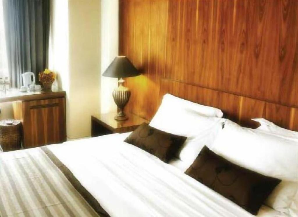 Mitra Bandung Hotel Exterior photo